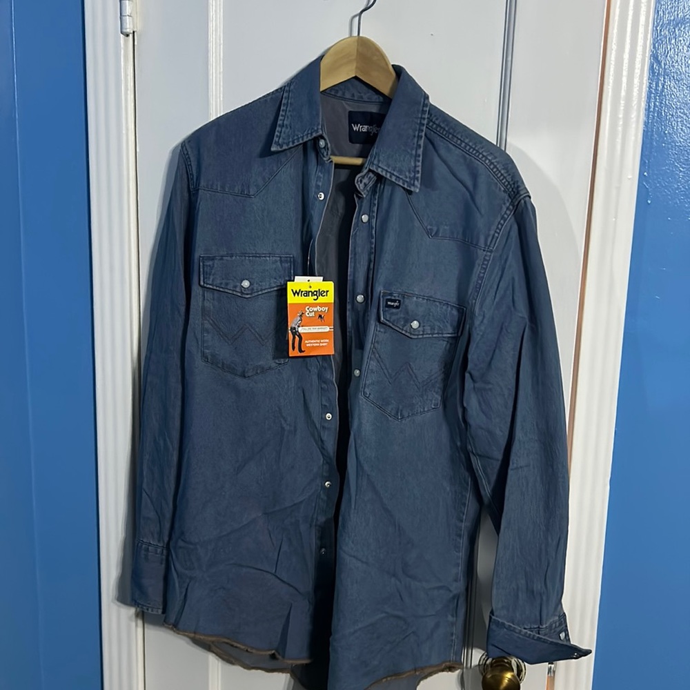 Wrangler snap button up